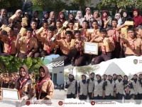 Torehkan Prestasi, SMPN 2 Diwek Raih Juara Lomba Gerak Jalan 